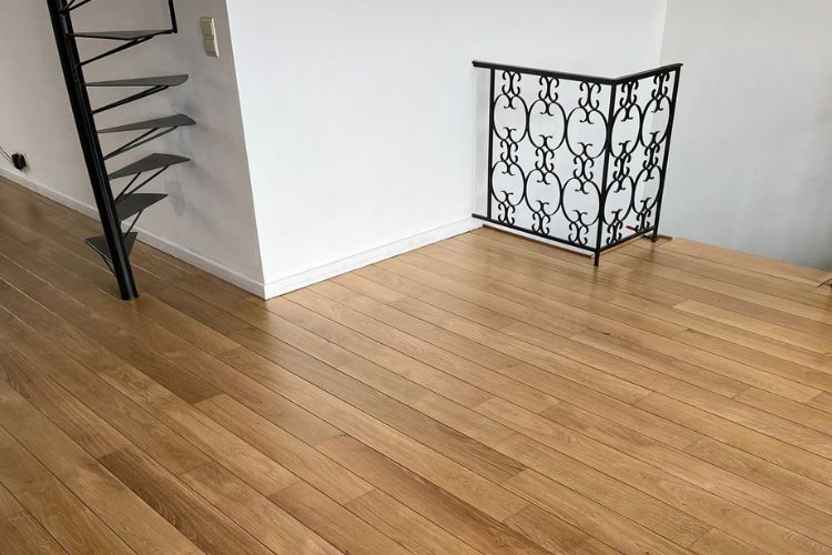 Pose de parquet massif en chêne
