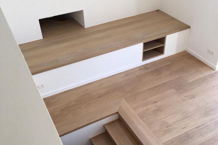 Pose de parquet contrecollé et escalier en chêne