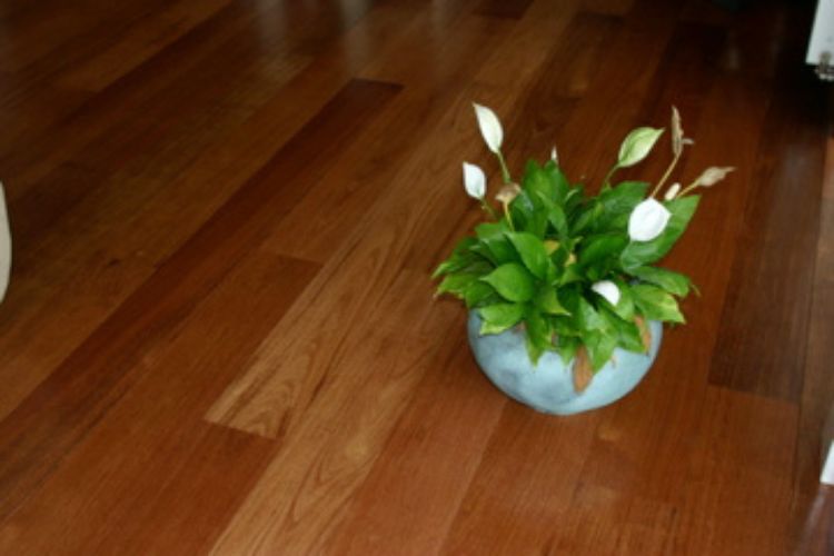 Pose de parquet en merbau