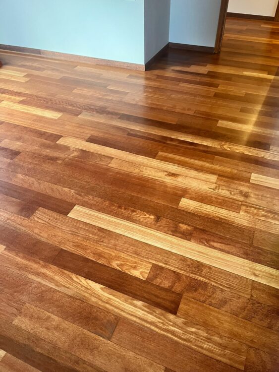 Peut-on mettre du parquet sur du carrelage ?